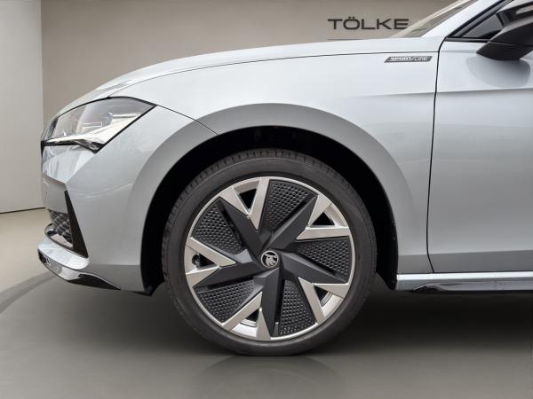 Skoda Superb Combi 2.0 TDI Sportline SOFORT VERFÜGBAR! DCC ACC AHK AUT
