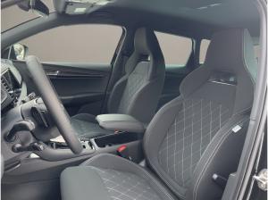 Skoda Karoq Sportline 1,5 TSI DSG SOFORT VERFÜGBAR! DCC ACC AHK Kamera Navi LED LM