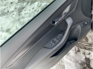 Skoda Karoq Sportline 1,5 TSI DSG SOFORT VERFÜGBAR! DCC ACC AHK Kamera Navi LED LM