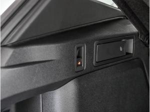 Volkswagen Tiguan R-Line 1.5l eHybrid OPF 130kW (177 PS) / 85 kW (115 PS) 6-Gang DSG Volkswagen Tiguan R-Line 1.5l eHybrid OPF 130kW (177 PS) / 85 kW (115 PS) 6-Gang DSG