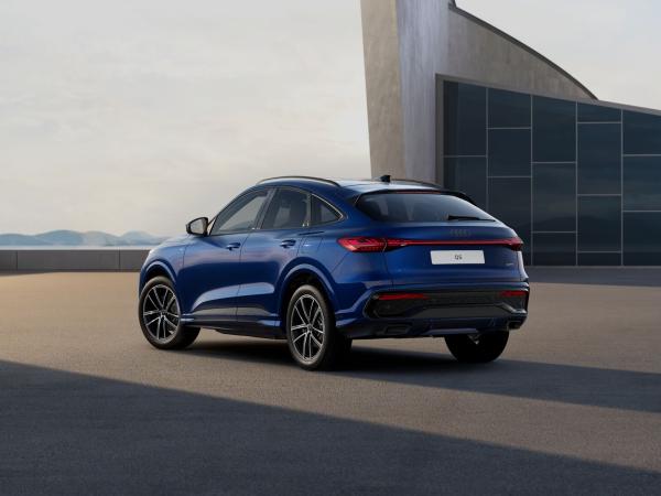 Audi Q5 Sportback e-hybrid quattro 220 kW S-line S tronic + 0,5 % Versteuerung+ PANO + TECH PRO + NAVI + MAT
