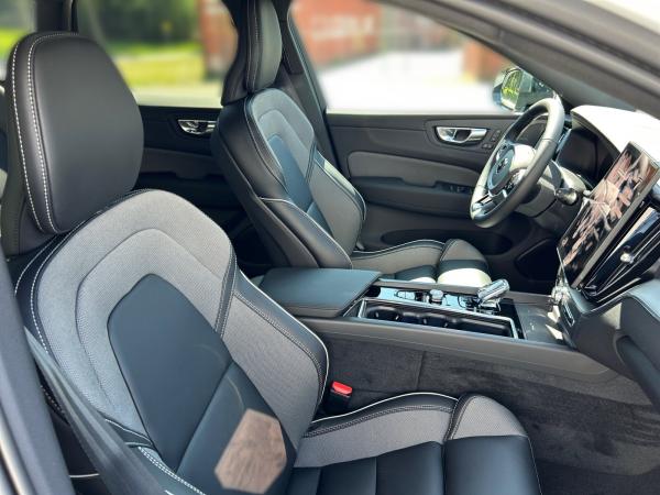 Volvo XC60 T8 AWD Ultra Black Ed. Plug-In*AHK*SHD