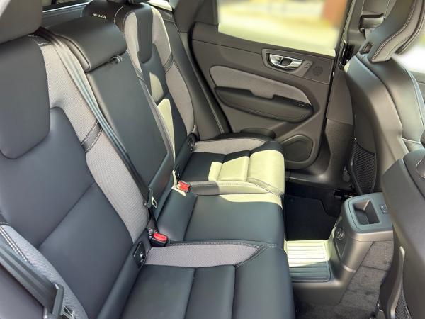 Volvo XC60 T8 AWD Ultra Black Ed. Plug-In*AHK*SHD