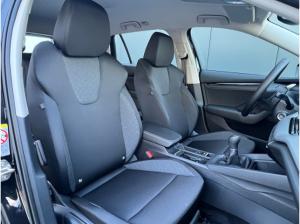 Skoda Octavia Combi Essence 2.0 TDI *AHK, LED, SmartLink*