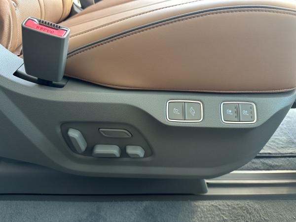 Hyundai STARIA HEV 7-Sitzer 1.6 T-GDI Signature + Pano >Sofort verfügbar<