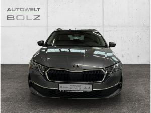 Skoda Octavia Combi Selection 2.0 TDI NAVI AHK HUD LED 360° JAHRESWAGEN