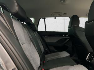Skoda Octavia Combi Selection 2.0 TDI NAVI AHK HUD LED 360° JAHRESWAGEN
