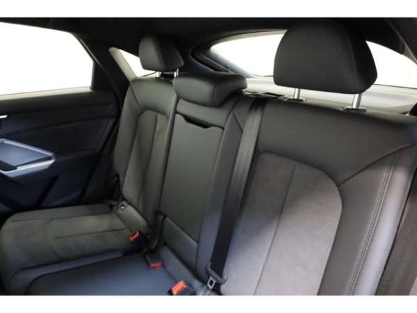 Audi Q3 Sportback 35 TDI S line AHK/NAV/RFK/Dinamica