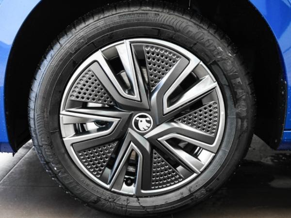 Skoda Fabia Balance 1.0 TSI DSG Navi ACC Anschlussgarantie