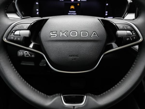 Skoda Fabia Balance 1.0 TSI DSG Navi ACC Anschlussgarantie