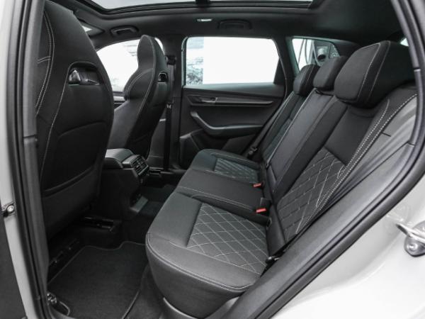 Skoda Karoq Sportline 1.5 TSI DSG AHK Navi Pano Kamera
