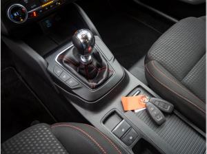 Ford Focus ST LINE inkl. WKR PDC SHZ KAMERA NAVI LED