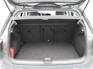 Volkswagen Golf Life 2.0 TDI DSG / LED, ACC, Navi, PDC, SHT