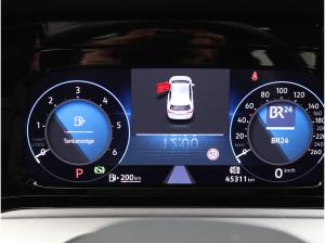 Volkswagen Golf Life 2.0 TDI DSG / LED, ACC, Navi, PDC, SHT