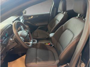 Ford Focus ST-Line Turnier Automatik /Ganzjahresreifen
