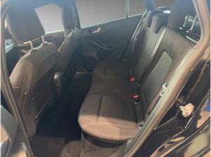 Ford Focus ST-Line Turnier Automatik /Ganzjahresreifen