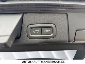 Volvo XC60 Black Edition T8 AWD Plug-in Hybrid Ultra B&W Luft etc.