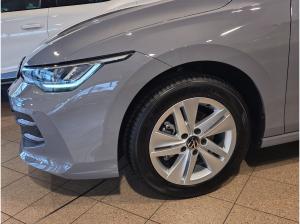 Volkswagen Golf VIII 1.5 eTSI Life DSG Ganzjahresreifen Navi