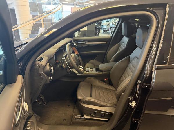 Alfa Romeo Stelvio 2.0 Turbo 16V Q4 AT INTENSA Abholung Mannheim