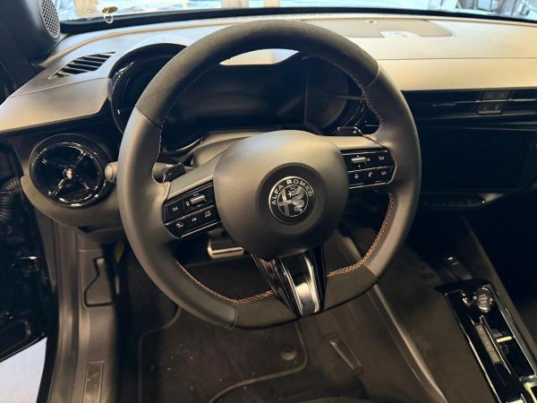 Alfa Romeo Junior Intensa 1.2 VGT 48V-Hybrid DCT Abholung Mannheim