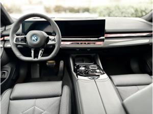 BMW 550 e xDrive Limousine M Sport Pro Head-Up DAB