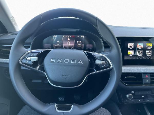 Skoda Kamiq Tour inkl. Wartung und Allwetterreifen