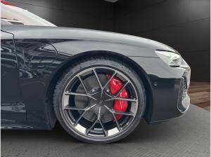 Audi e-tron GT RS performance  / Aktivfahrwerk / Carbon / Keramik