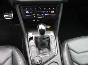 Volkswagen Tiguan R-Line 2.0 TDI 4M DSG / Pano, Matrix, AHK