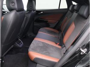 Volkswagen ID.5 Pro Performance/Matrix, Pano, AHK, NAvi,CCS