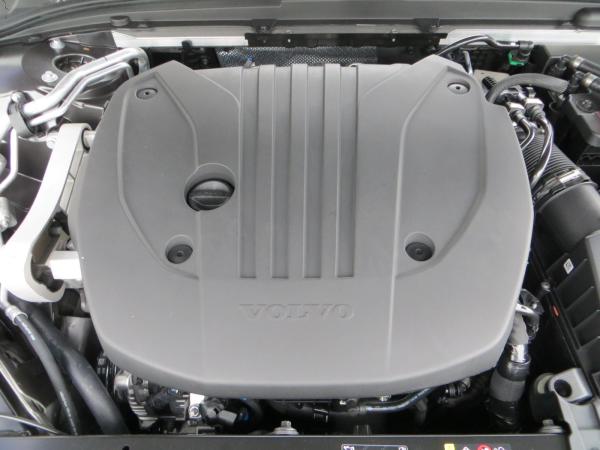 Volvo V60 V60 B4Plus Dark 2025