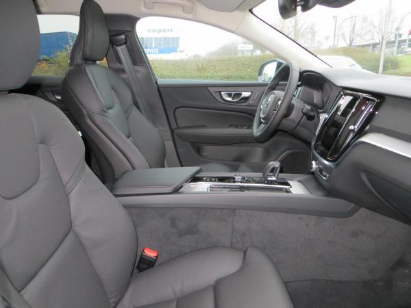 Volvo V60 V60 B4Plus Dark 2025