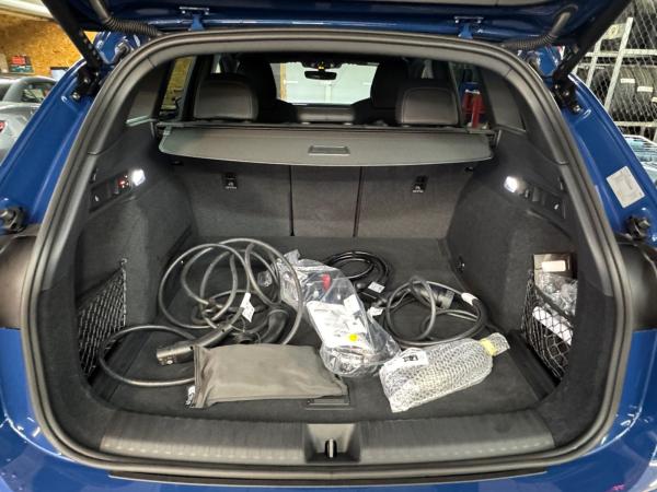 Audi SQ6 e-tron qu *WINTERRÄDER* AHK 360° HUD PANO LUFT EDITION ONE