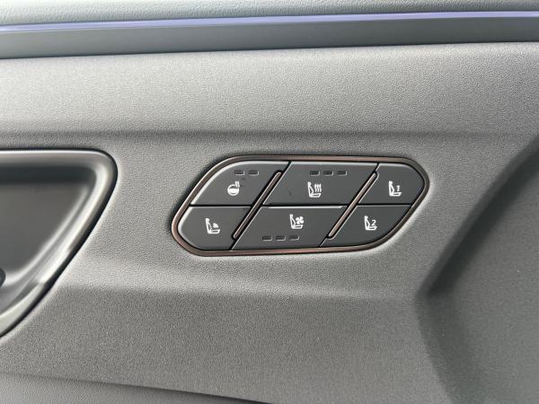 Kia EV5 81,4-kWh GT-Line Launch Edition Glasdach ACC Massage Head-Up