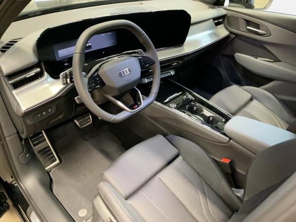 Audi Q3 SUV TFSI S tronic ACC AHK AUT Kam. LED