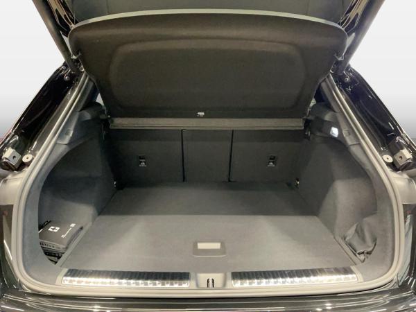 Audi Q3 SUV TFSI S tronic ACC AHK AUT Kam. LED