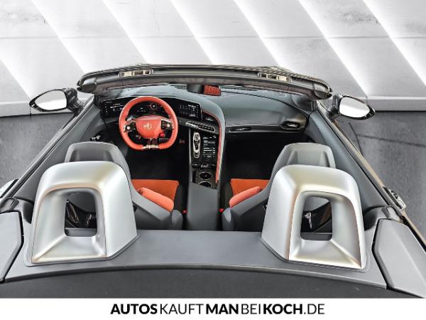 MG Cyberster Xpower Andes Grey, Black/Red Interi