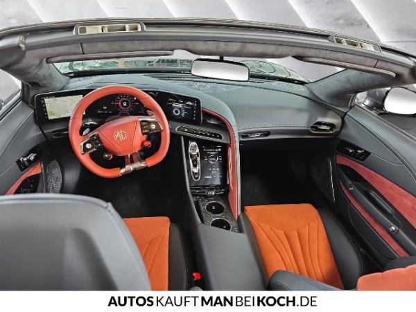 MG Cyberster Xpower Andes Grey, Black/Red Interi