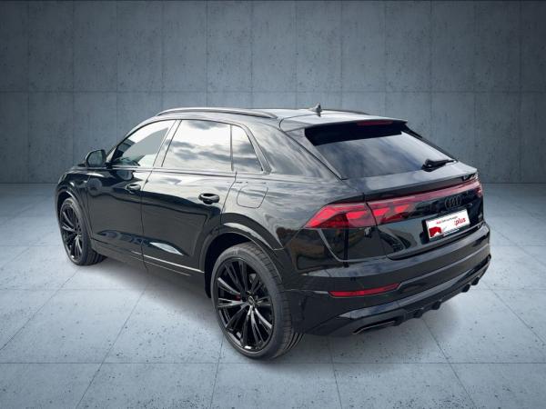 Audi Q8 SUV S line business TFSI e qu. tiptr. PANO 23