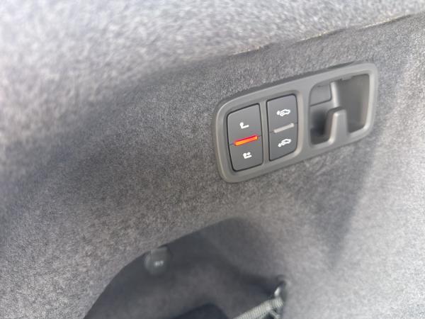 Audi Q8 SUV S line business TFSI e qu. tiptr. PANO 23