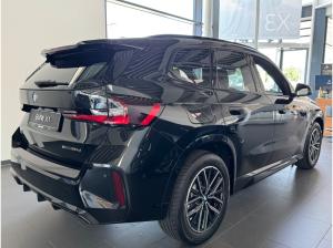 BMW X1 sDrive20d M-Sportpaket AHK/HUD/Massage/ACC/Qi