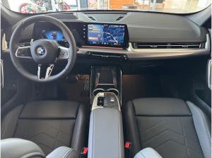 BMW X1 sDrive20d M-Sportpaket AHK/HUD/Massage/ACC/Qi