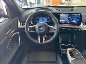 BMW X1 sDrive20d M-Sportpaket AHK/HUD/Massage/ACC/Qi