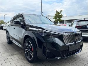 BMW iX1 eDrive20 M-Sportpaket-Pro 19-Zoll/HK/AHK/HUD
