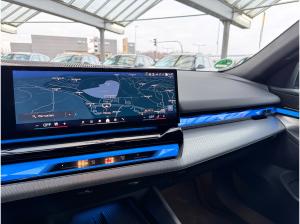 BMW 520 520d Touring M-Sportpaket AHK/DA-PROF/HeadUp/HK