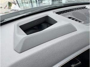 BMW iX1 eDrive20 M-Sportpaket-Pro 19-Zoll/HK/AHK/HUD