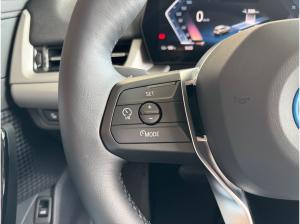 BMW iX1 xDrive30 AHK/18-Zoll-LM/AdaptLED/RFK/KomfZug.