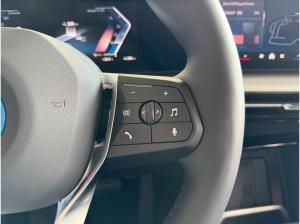 BMW iX1 xDrive30 AHK/18-Zoll-LM/AdaptLED/RFK/KomfZug.