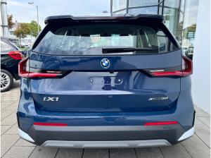 BMW iX1 xDrive30 AHK/ACC/AC-LADEN-PROF/18-Zoll/RFK