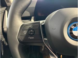 BMW iX1 xDrive30 18-Zoll/PremiumPaket/AHK/SportSitze