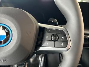 BMW 230 230e xDrive Active Tourer M-Sportpaket AHK/HUD/Qi